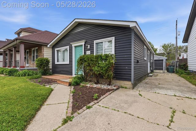 733 Camden Street, Ferndale, MI 48220