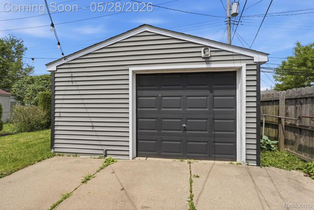 733 Camden Street, Ferndale, MI 48220