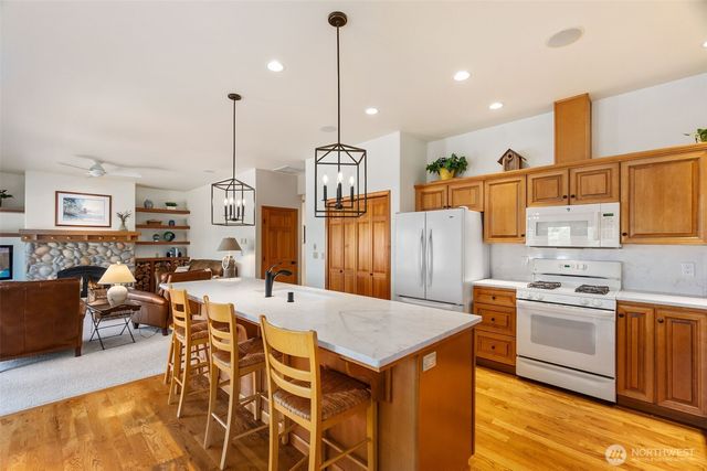 9941 Mariner Drive NW, Olympia, WA 98502