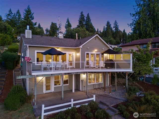 9941 Mariner Drive NW, Olympia, WA 98502