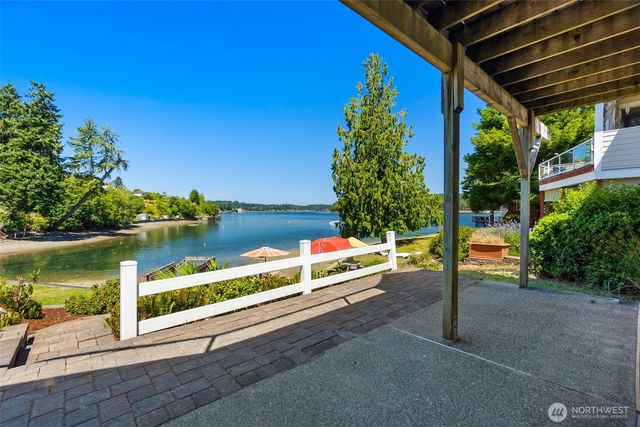 9941 Mariner Drive NW, Olympia, WA 98502