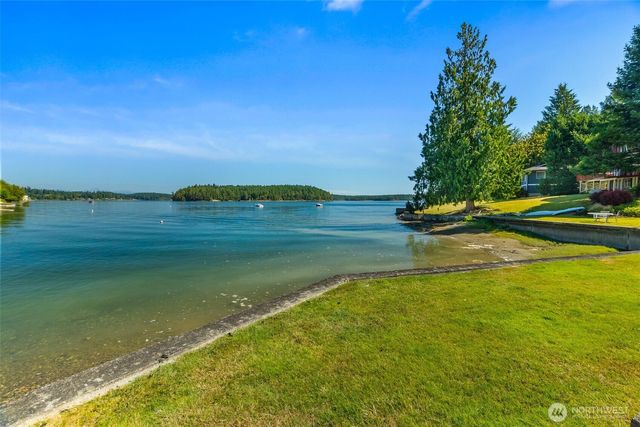 9941 Mariner Drive NW, Olympia, WA 98502