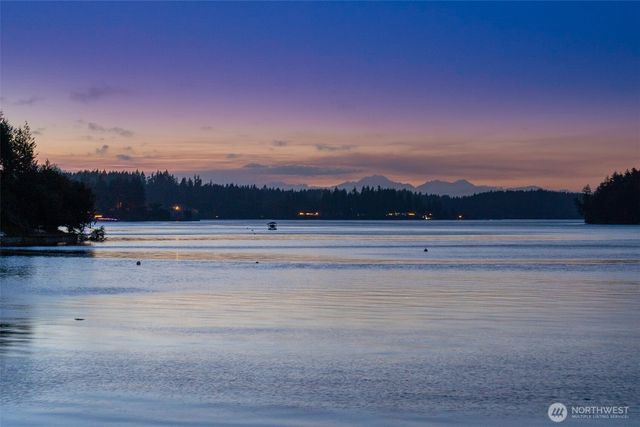 9941 Mariner Drive NW, Olympia, WA 98502