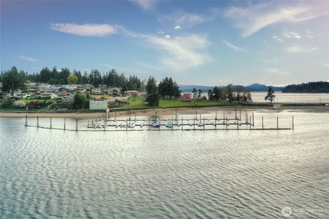 9941 Mariner Drive NW, Olympia, WA 98502