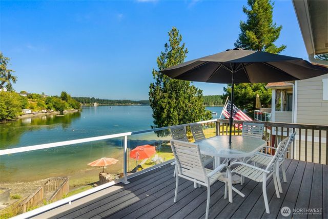 9941 Mariner Drive NW, Olympia, WA 98502