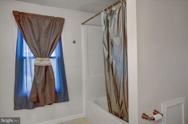 824 S S CHURCH STREET, Waynesboro, PA 17268