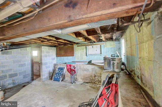 824 S S CHURCH STREET, Waynesboro, PA 17268
