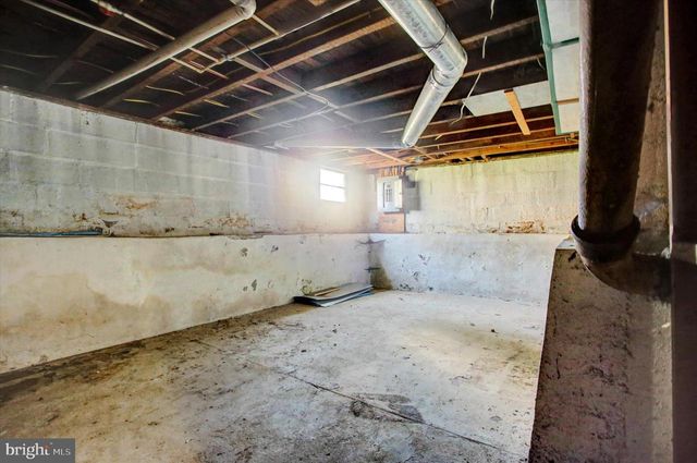 824 S S CHURCH STREET, Waynesboro, PA 17268