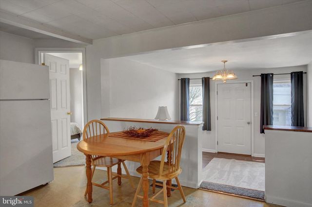 824 S S CHURCH STREET, Waynesboro, PA 17268