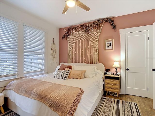 105 W ELM STREET, Tampa, FL 33604