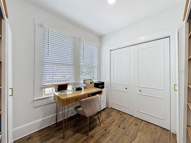 105 W ELM STREET, Tampa, FL 33604