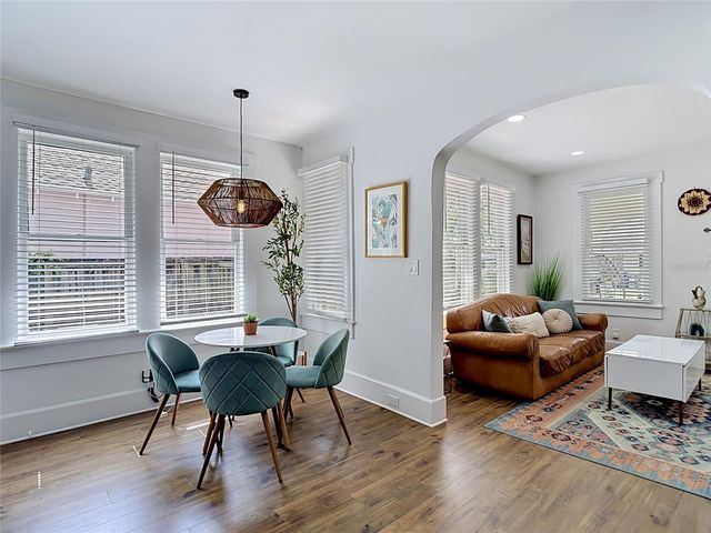 105 W ELM STREET, Tampa, FL 33604