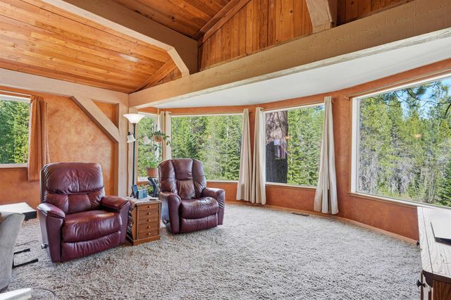 4273 Garden Spot Rd, Loon Lake, WA 99148