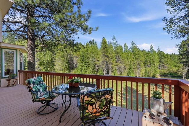4273 Garden Spot Rd, Loon Lake, WA 99148
