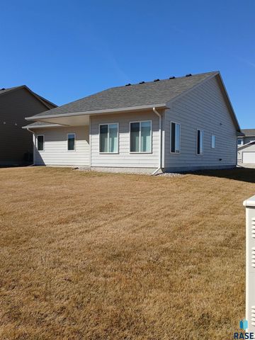 5400 S Eastwind Ave Avenue, Sioux Falls, SD 57108