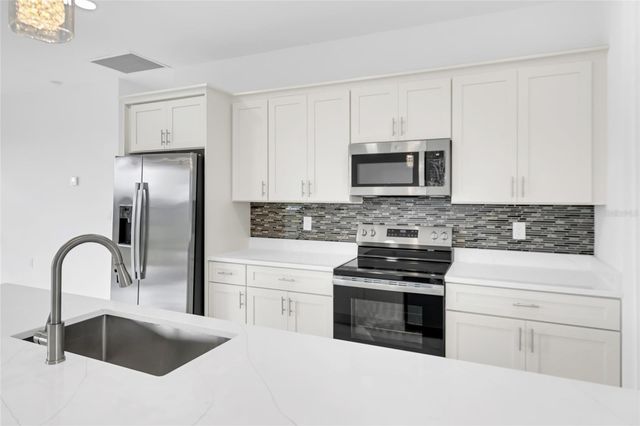 2915 23RD STREET SW, Lehigh Acres, FL 33976