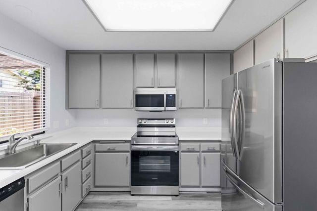 3552 Del Sol Way, Sacramento, CA 95834