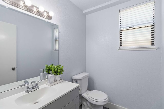 3552 Del Sol Way, Sacramento, CA 95834