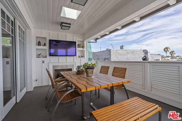 636 12th Street, Manhattan Beach, CA 90266