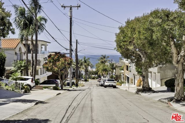 636 12th Street, Manhattan Beach, CA 90266