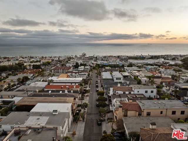 636 12th Street, Manhattan Beach, CA 90266
