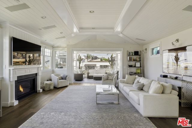 636 12th Street, Manhattan Beach, CA 90266
