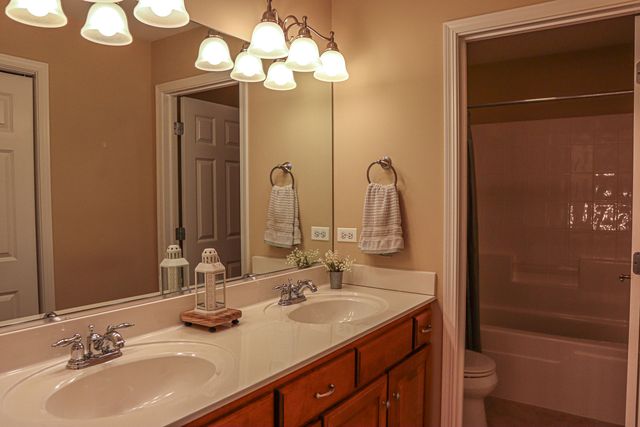 3497 Winding Meadow Lane, Geneva, IL 60134