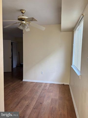 335 N GOVERNORS AVE, Dover, DE 19904