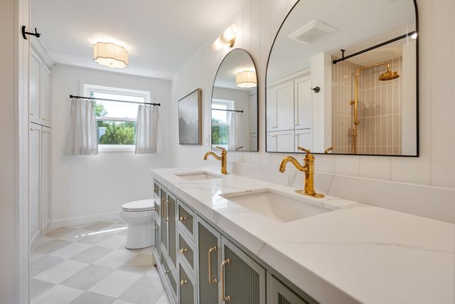 47W625 Shirewood Farm Road, Hampshire, IL 60140