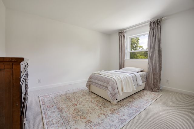 47W625 Shirewood Farm Road, Hampshire, IL 60140