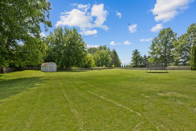 47W625 Shirewood Farm Road, Hampshire, IL 60140