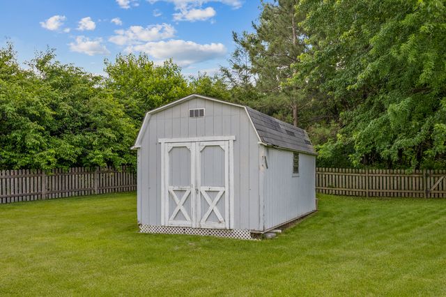 47W625 Shirewood Farm Road, Hampshire, IL 60140