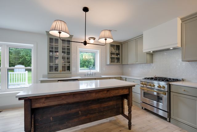 47W625 Shirewood Farm Road, Hampshire, IL 60140
