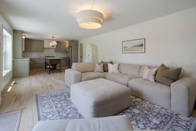 47W625 Shirewood Farm Road, Hampshire, IL 60140