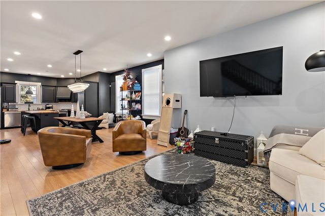 2111 Greenwood Ave, Richmond, VA 23222