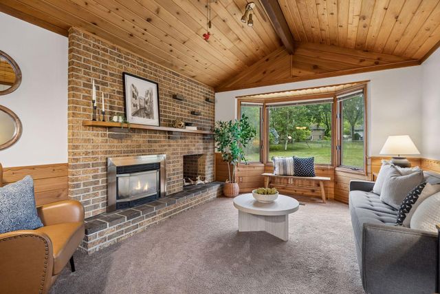 5073 Holiday Road, Minnetonka, MN 55345