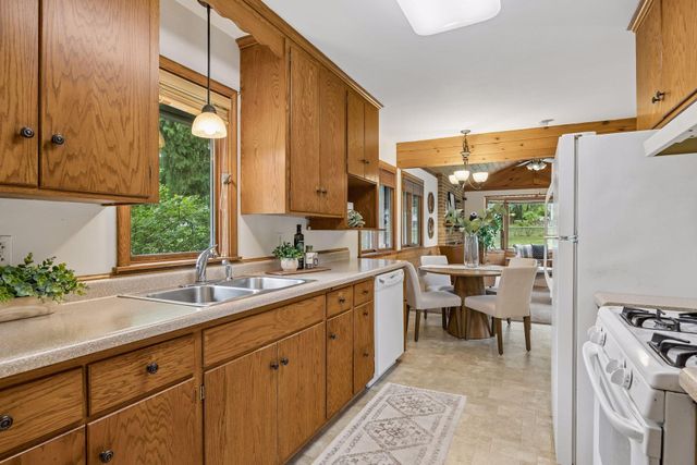 5073 Holiday Road, Minnetonka, MN 55345