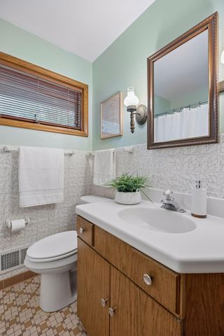 5073 Holiday Road, Minnetonka, MN 55345
