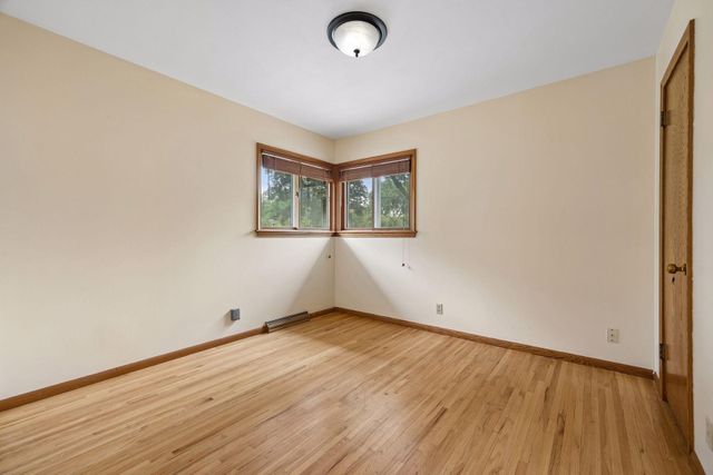 5073 Holiday Road, Minnetonka, MN 55345