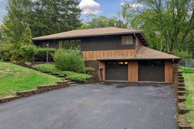 5073 Holiday Road, Minnetonka, MN 55345