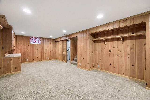 5073 Holiday Road, Minnetonka, MN 55345