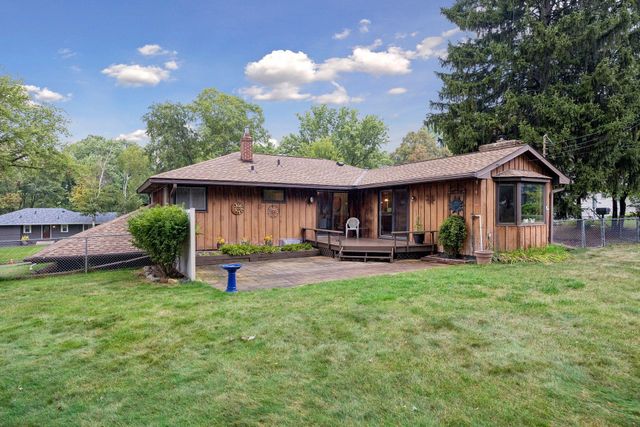 5073 Holiday Road, Minnetonka, MN 55345