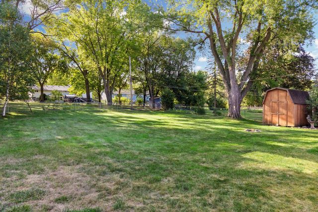5073 Holiday Road, Minnetonka, MN 55345