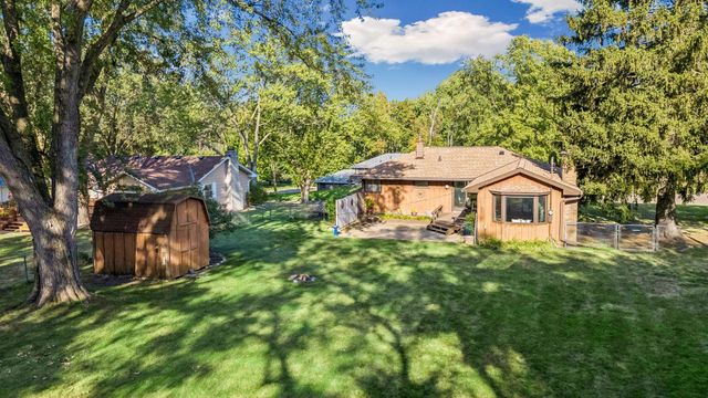 5073 Holiday Road, Minnetonka, MN 55345