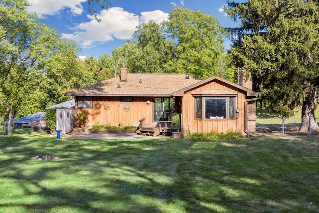 5073 Holiday Road, Minnetonka, MN 55345