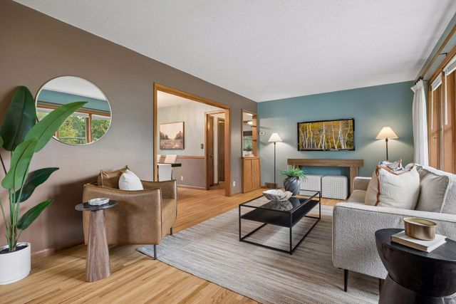 5073 Holiday Road, Minnetonka, MN 55345