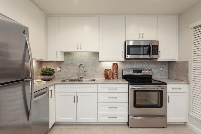 49 Showers Drive E151, Mountain View, CA 94040