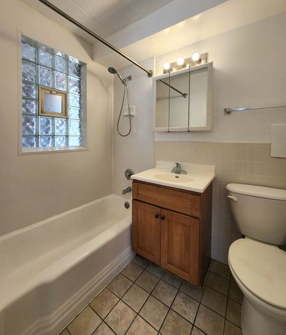 5741 W 35th Street 1F, Cicero, IL 60804
