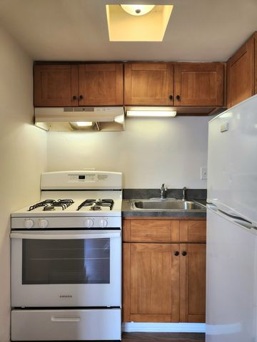 5741 W 35th Street 1F, Cicero, IL 60804