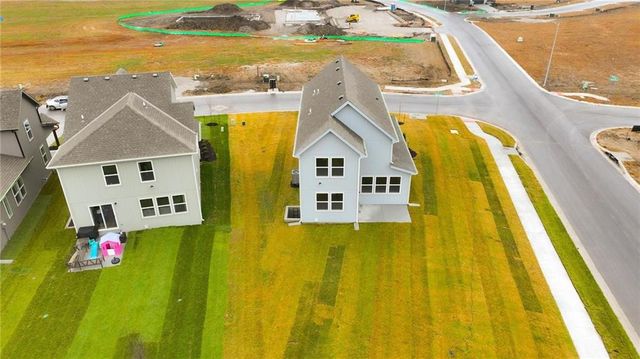 1304 SE Windbreak Drive, Lee's Summit, MO 64081